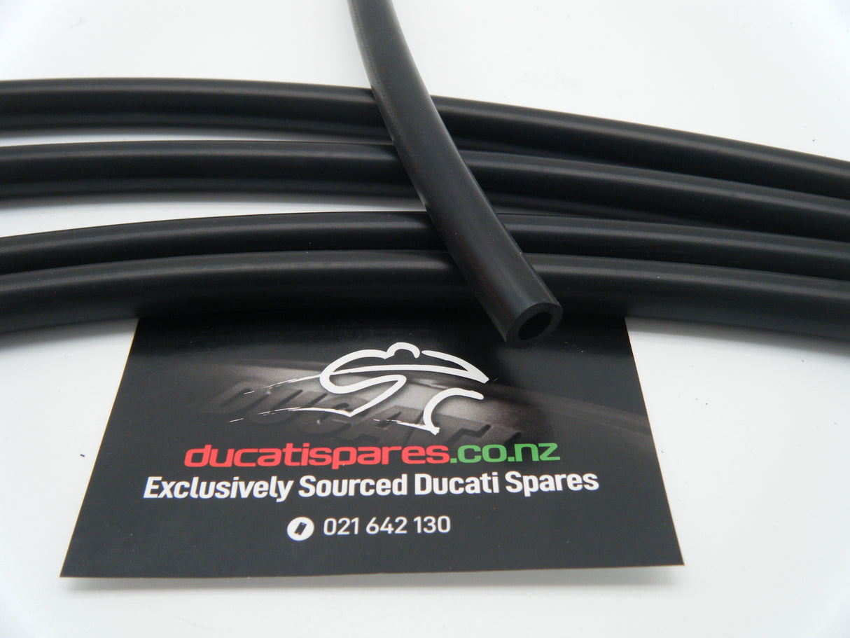 Brake Hose  10 cm. Ideal for between remote master cylinders and reservoirs. 748-998 S2R S4 + more